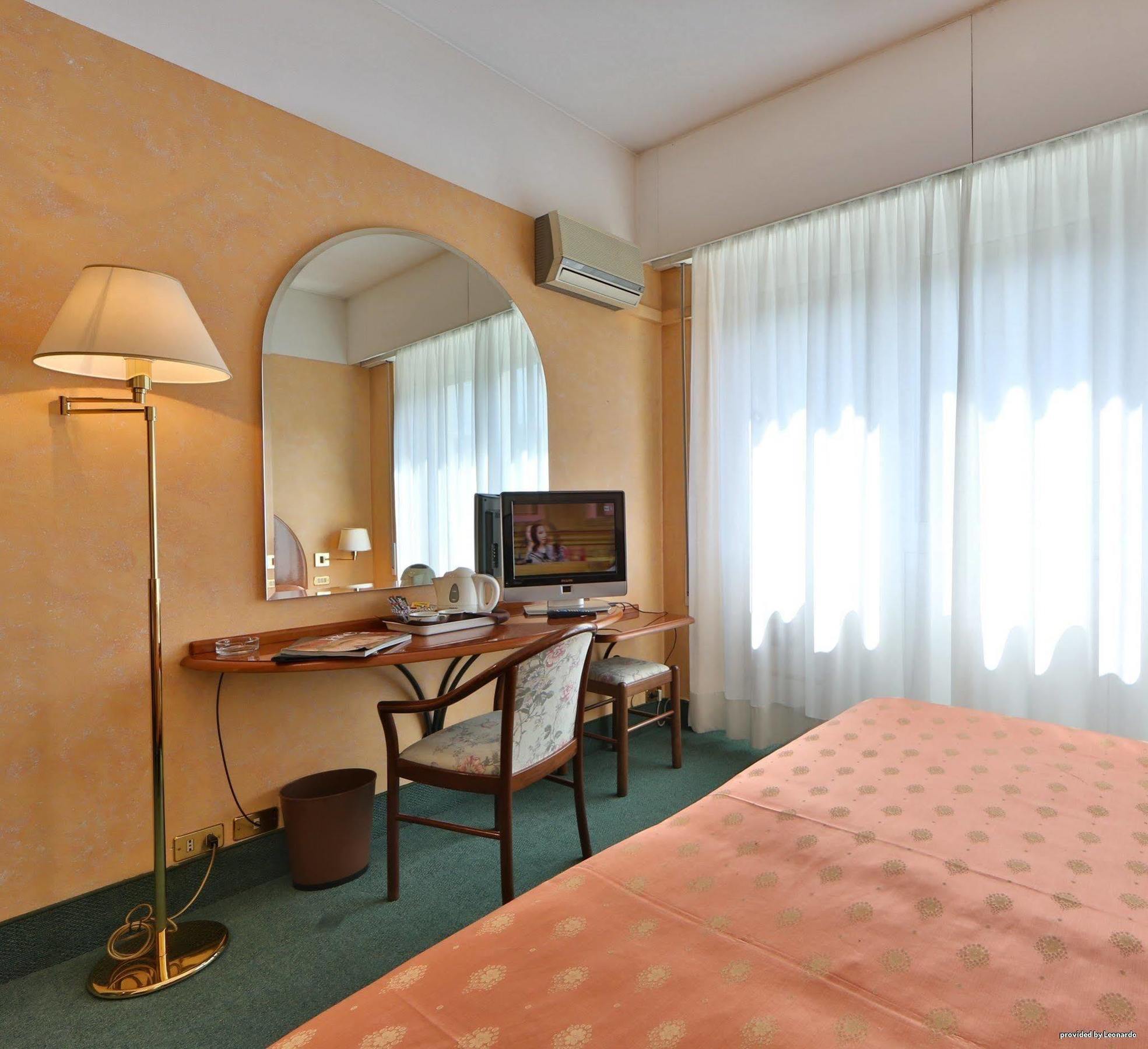 B&B Hotel Como City Center מראה חיצוני תמונה